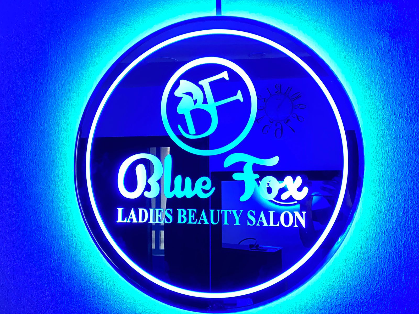 BLUE FOX LADIES BEAUTY SALON