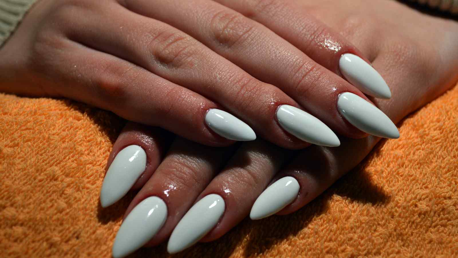 Gel Manicure (Female)